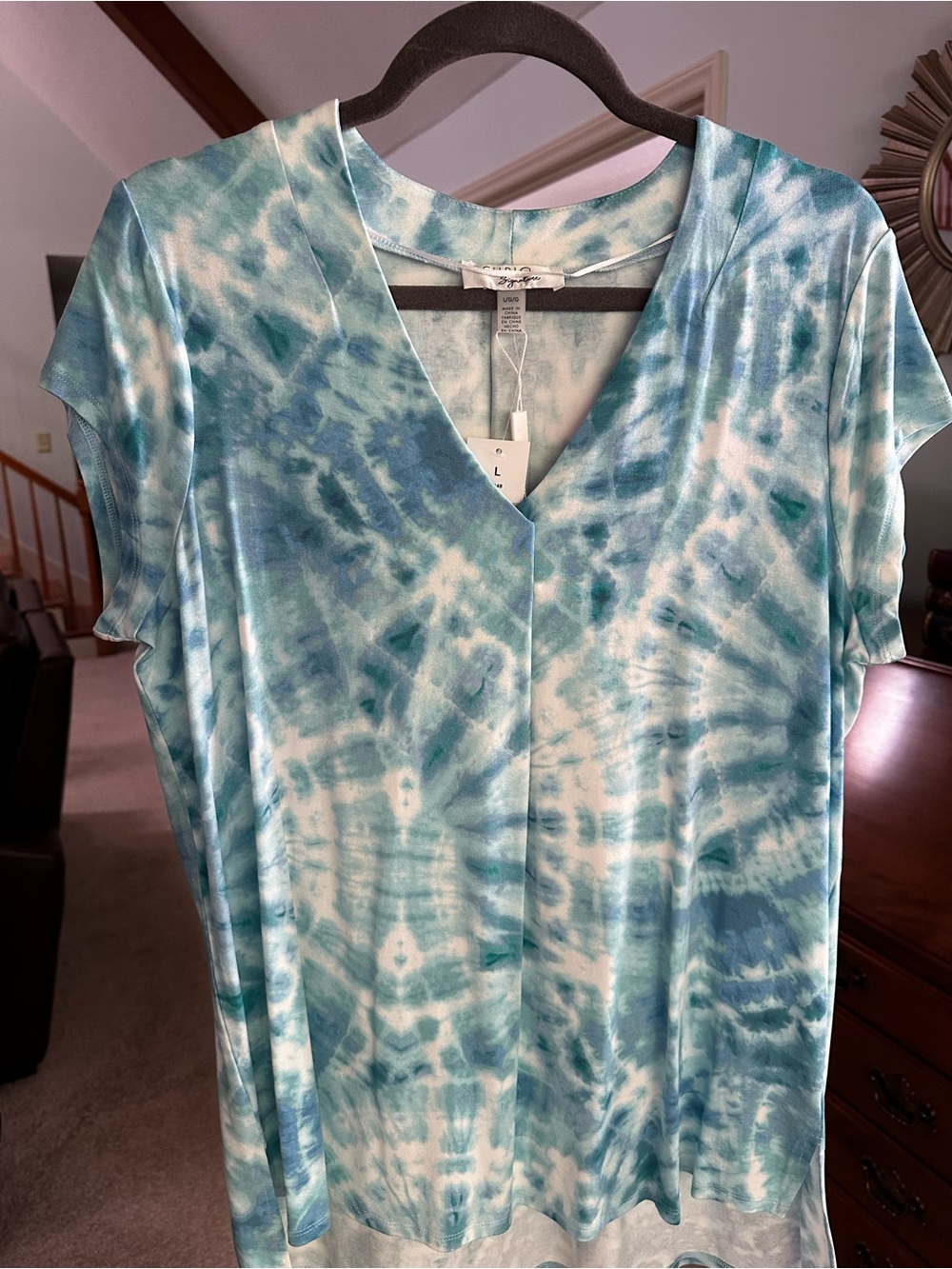 Cupio Aqua & White Tie-Dye V-Neck Top